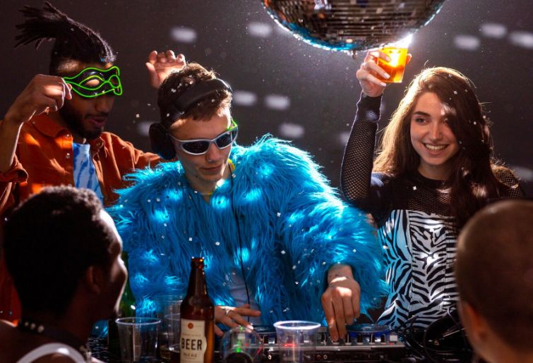Tema Club Party di Bali